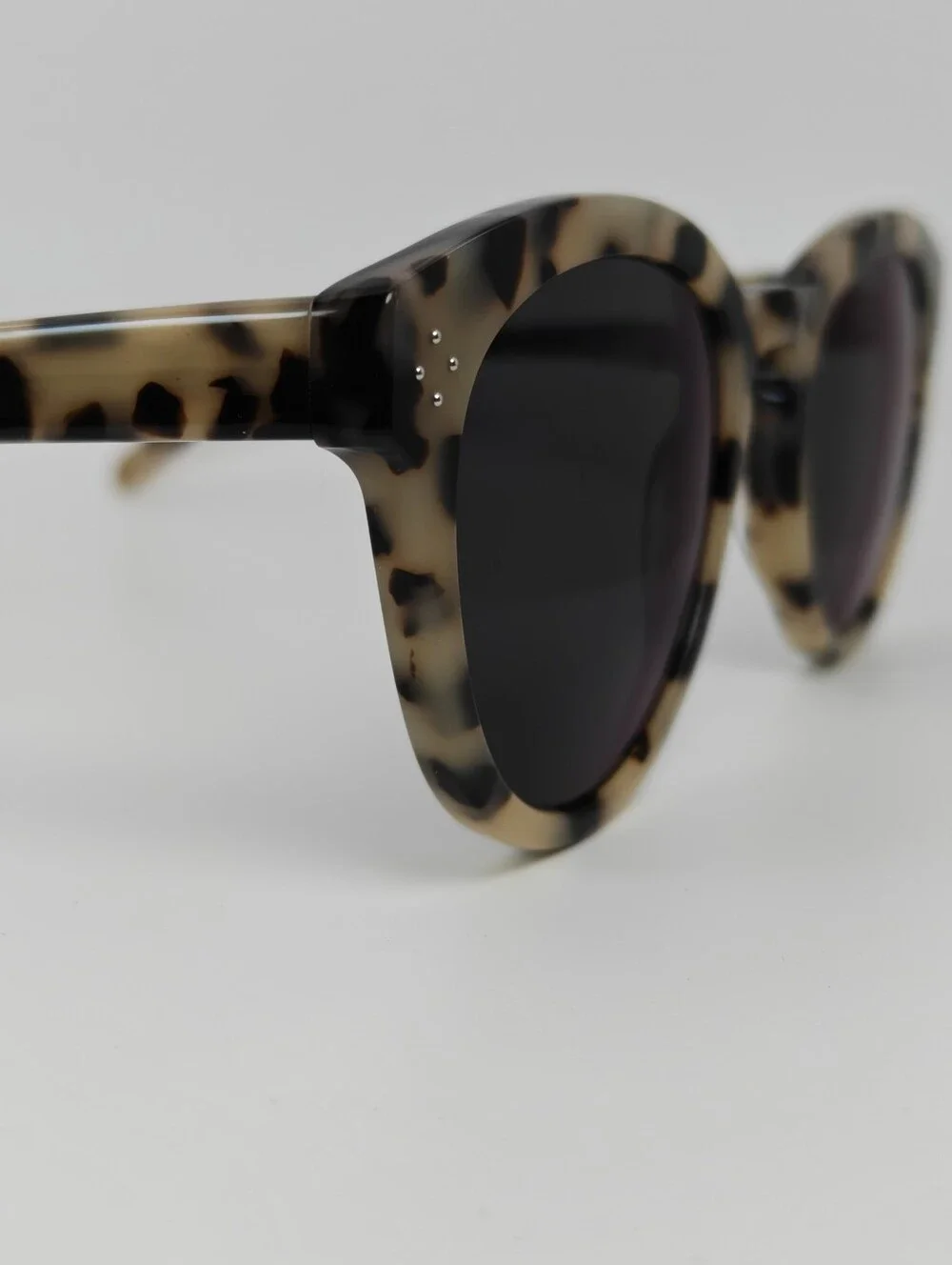 Augustine. Tortoiseshell Round Sunglasses with Dark Lenses.